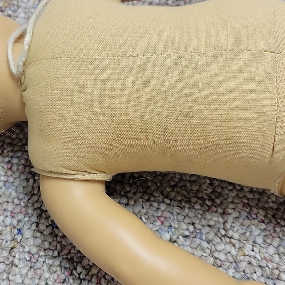 Pleasant Company Molly with Green Velvet Dress. Original American Girl 18" Doll - Picture 7 of 7